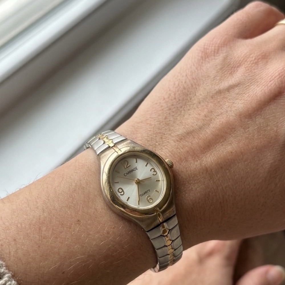 Carriage by Timex‎ Womens Watch Two Tone Silver Gold Expansion Band Quartz P6
